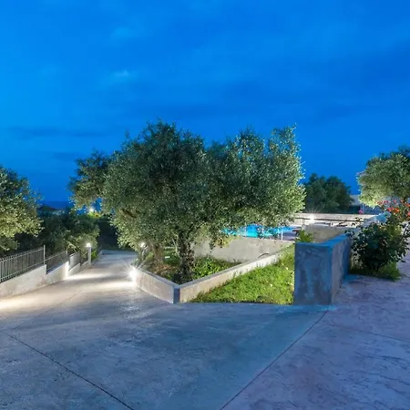 Villa Paliovigla By *