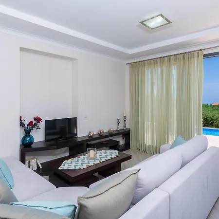 Paliovigla By * 티실리비